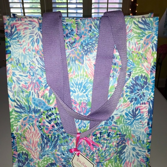 Lilly Pulitzer Market Tote Shell Of A Party - Picture 16 of 16